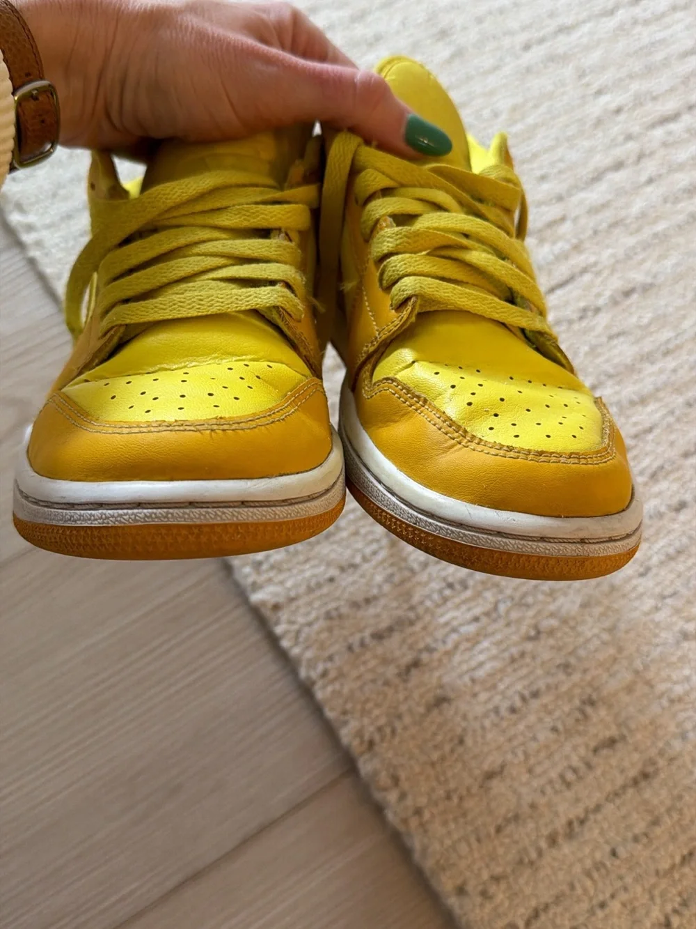 Jordan Low-Top Sneakers in Bright Yellow